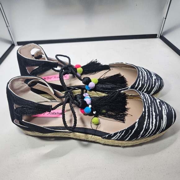 Betsey Johnson 8B HazyL Espadrille Lace Up Tassel Flats‎ Zebra Black White #358 - Picture 3 of 8
